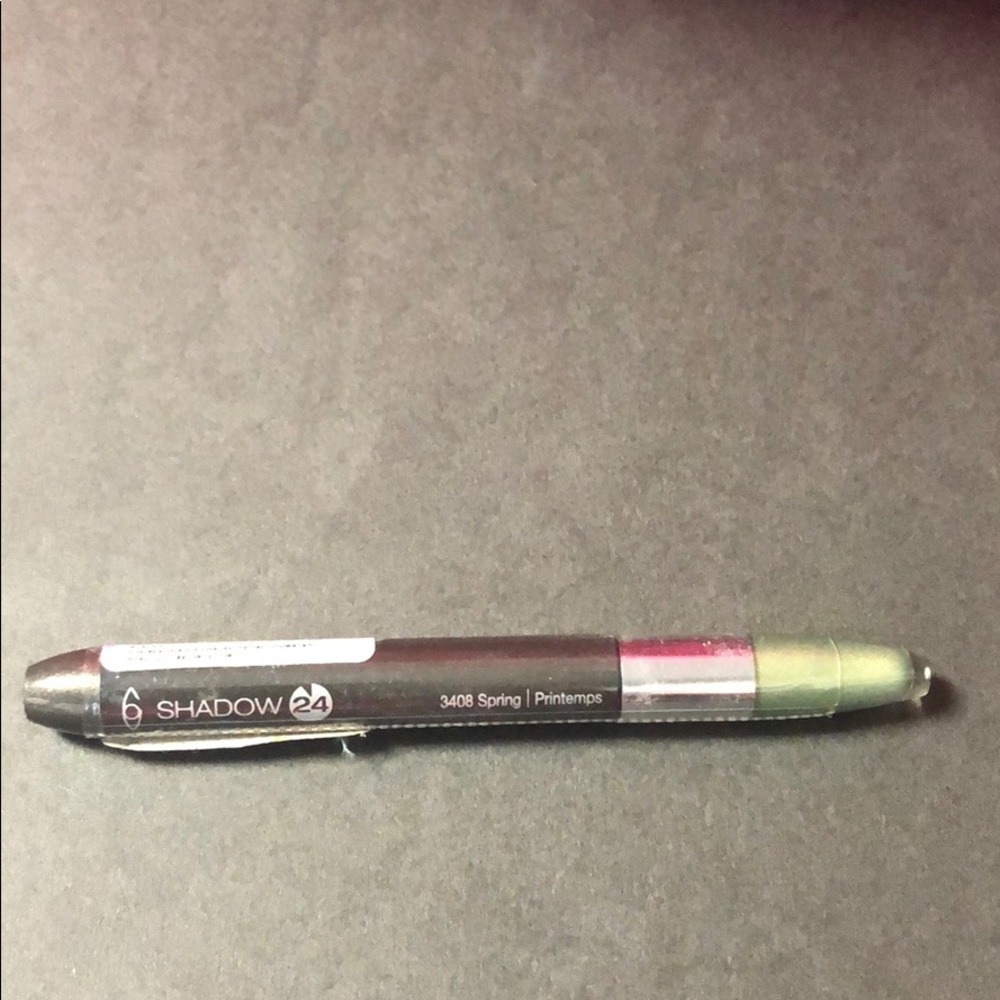 Green eye shadow styli style